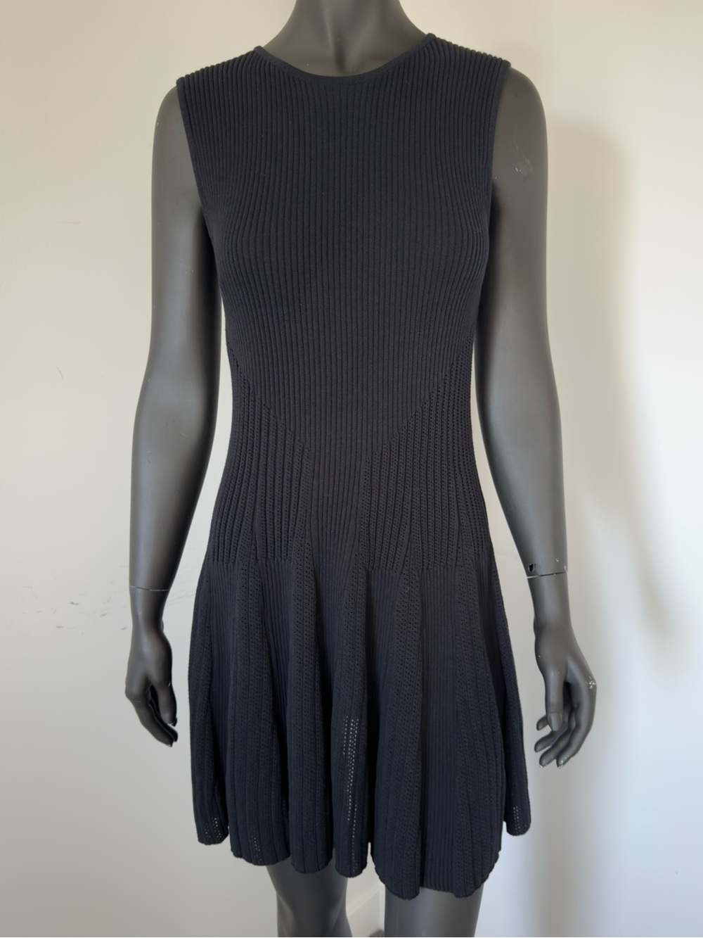 322. Alice + Olivia Black Ribbed Sleeveless Fit & Flare Mini